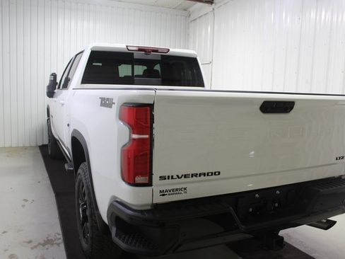 Used 2025 Chevrolet Silverado 2500 LTZ w/ LTZ Plus Package image 4