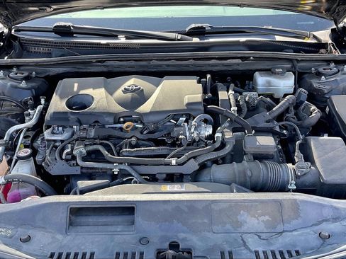 Used 2021 Toyota Camry LE FWD image 10