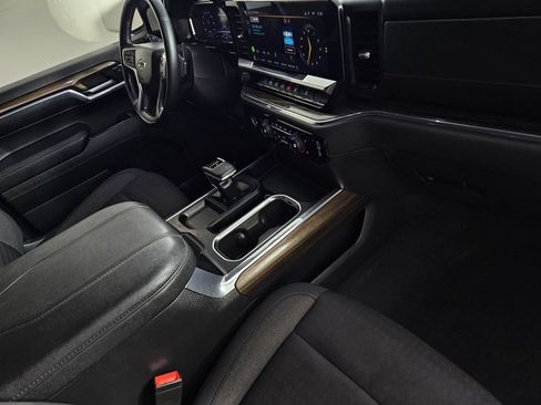 Used 2023 Chevrolet Silverado 1500 LT Trail Boss w/ LPO, Dark Essentials Package AWD/4WD image 26