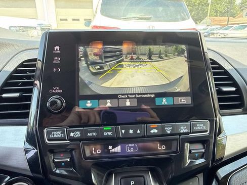 Used 2023 Honda Odyssey Touring image 28