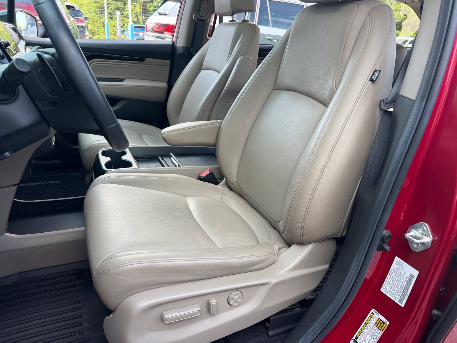 Used 2024 Honda Odyssey Touring image 32