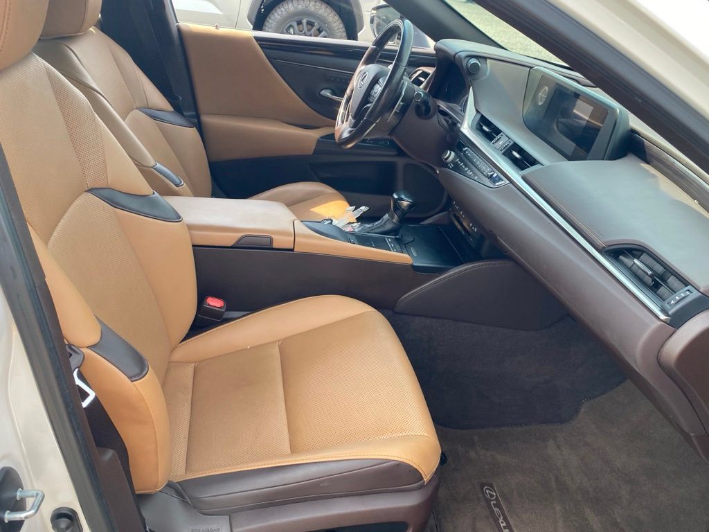 Used 2021 Lexus ES 250 w/ Premium Package AWD/4WD image 17