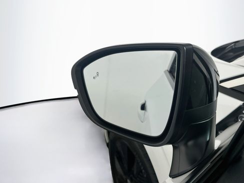 Used 2025 Nissan Murano SV AWD/4WD image 16