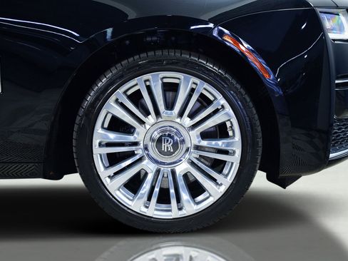 Used 2022 Rolls-Royce Ghost image 8