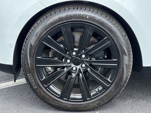 Used 2023 Land Rover Range Rover Autobiography image 9