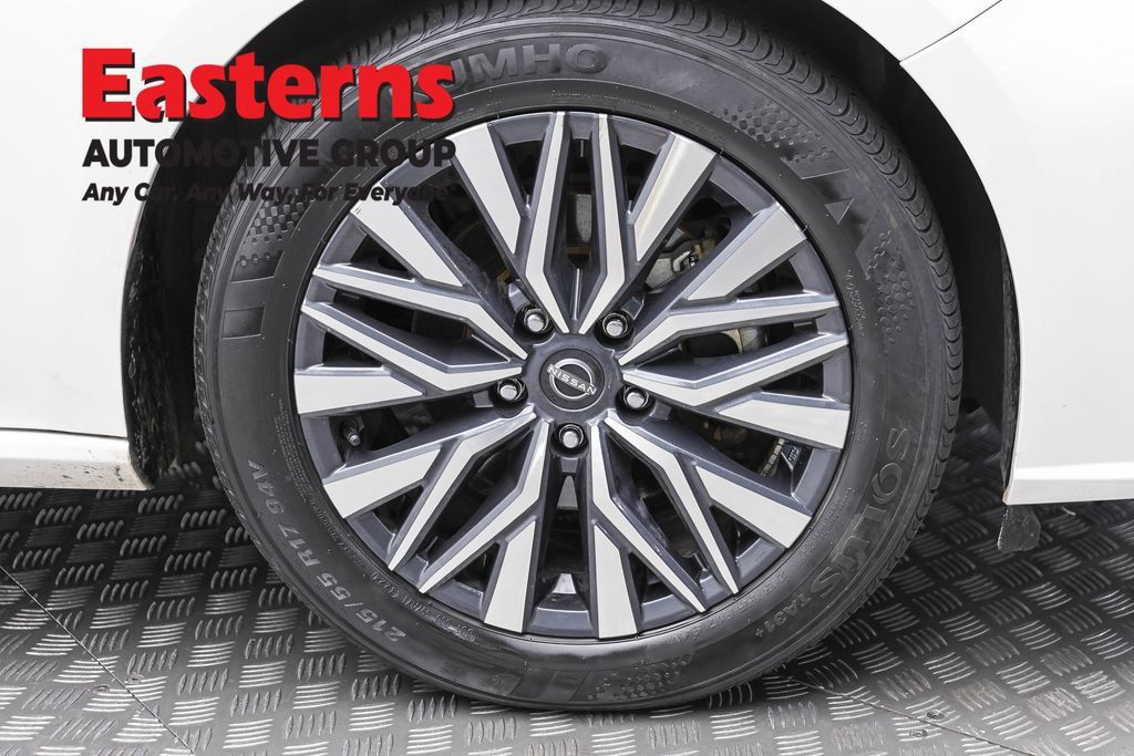 Used 2025 Nissan Altima 2.5 SV FWD image 28