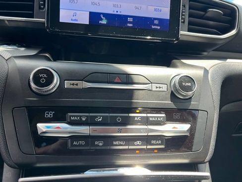 Used 2020 Ford Explorer XLT w/ Equipment Group 202A RWD image 20