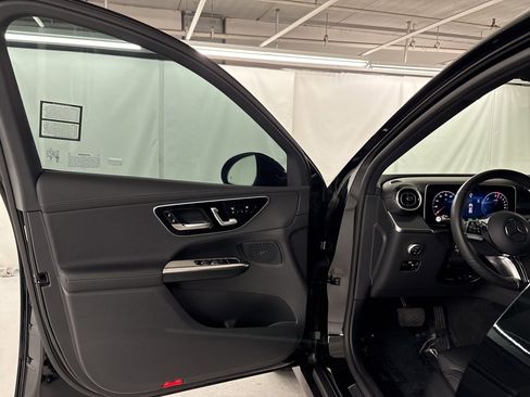 Certified 2025 Mercedes-Benz GLC 350e 4MATIC image 5