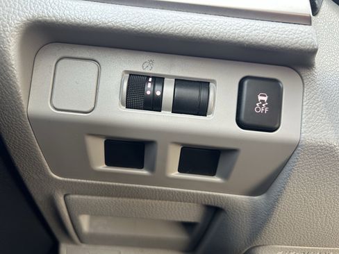 Used 2016 Subaru Forester 2.5i Premium w/ Popular Package #2 image 18