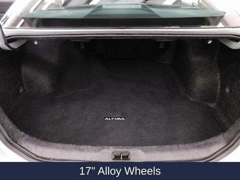 Used 2024 Nissan Altima 2.5 SV image 18