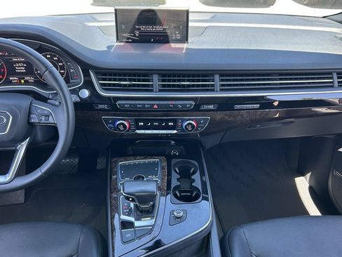 Used 2019 Audi Q7 3.0T Premium Plus w/ Premium Plus Package AWD/4WD image 19