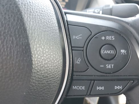 Used 2022 Toyota Corolla SE image 26