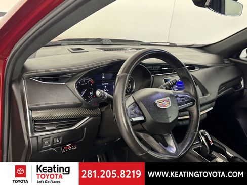 Used 2021 Cadillac XT4 Sport image 12