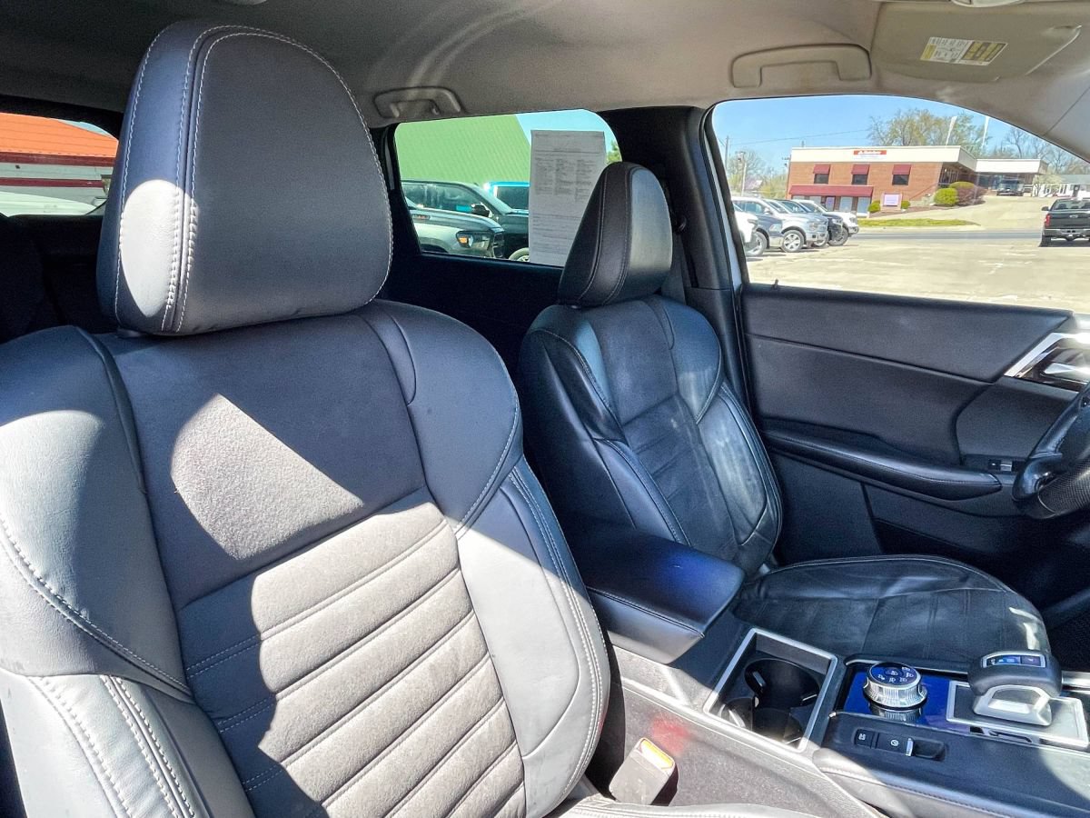 Used 2022 Mitsubishi Outlander SE FWD image 10