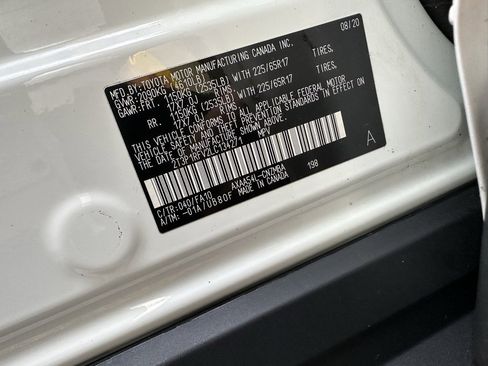 Used 2020 Toyota RAV4 XLE image 22