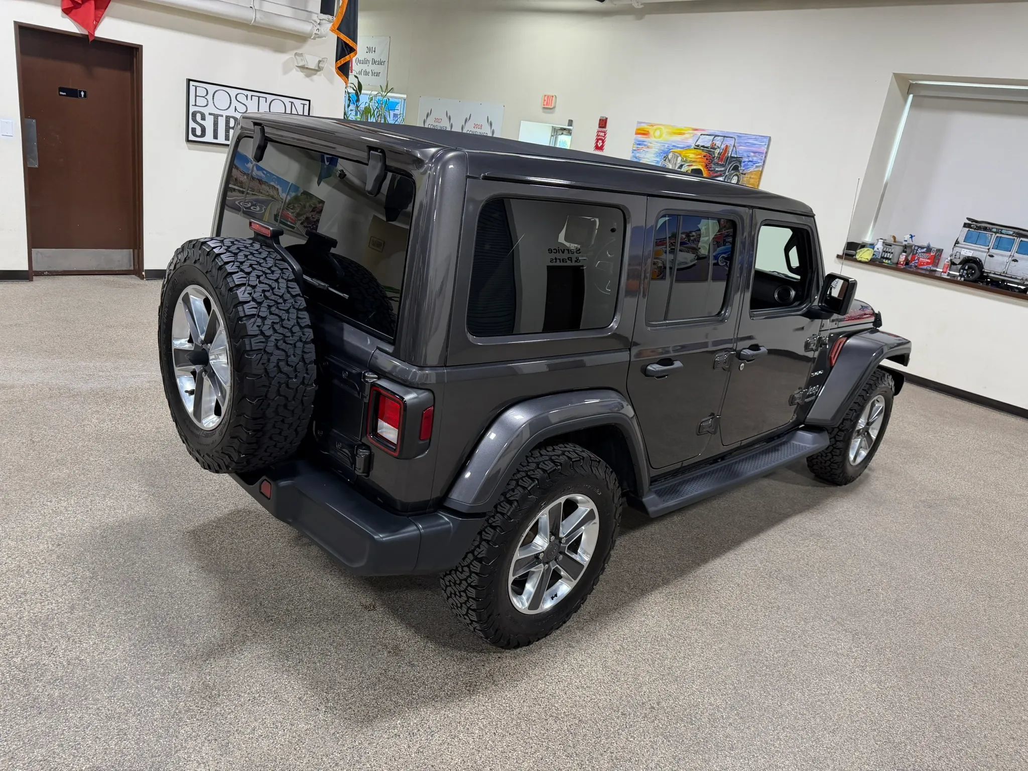 Used 2020 Jeep Wrangler Unlimited Sahara w/ Uconnect 4C Nav & Sound Group AWD/4WD image 15