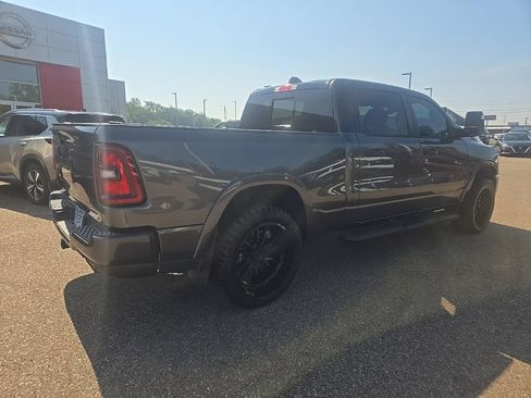 Used 2025 RAM 1500 Big Horn AWD/4WD image 6