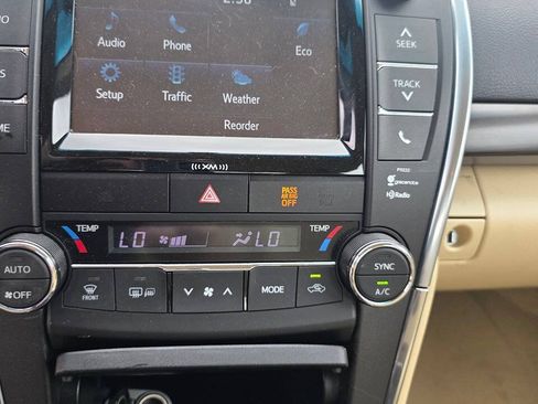 Used 2016 Toyota Camry XLE w/ Protection Package (Q2) FWD image 5