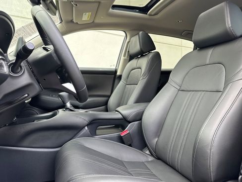 Used 2026 Honda HR-V EX-L image 5
