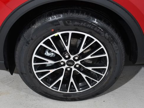 New 2025 Ford Escape SE w/ PHEV Premium Package FWD image 24