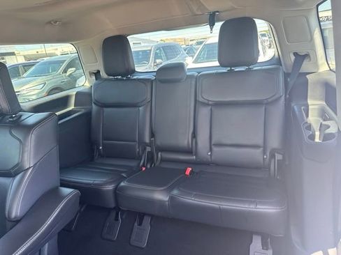 Used 2025 Ford Expedition Platinum AWD/4WD image 24