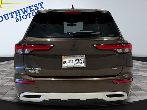 Used 2024 Mitsubishi Outlander SEL AWD/4WD image 6