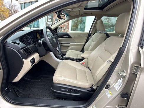 Used 2015 Honda Accord EX-L image 11