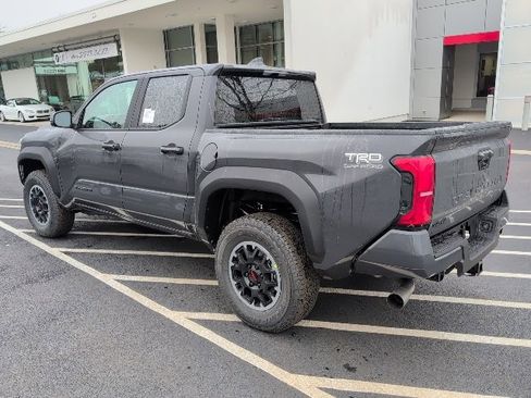 New 2025 Toyota Tacoma TRD Off-Road image 9