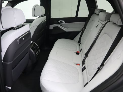 New 2026 BMW X5 sDrive40i w/ Climate Comfort Package image 22