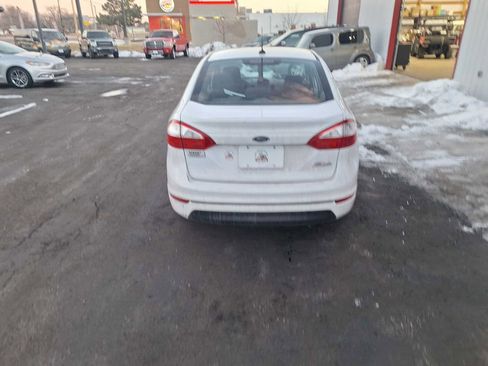 Used 2015 Ford Fiesta S image 7