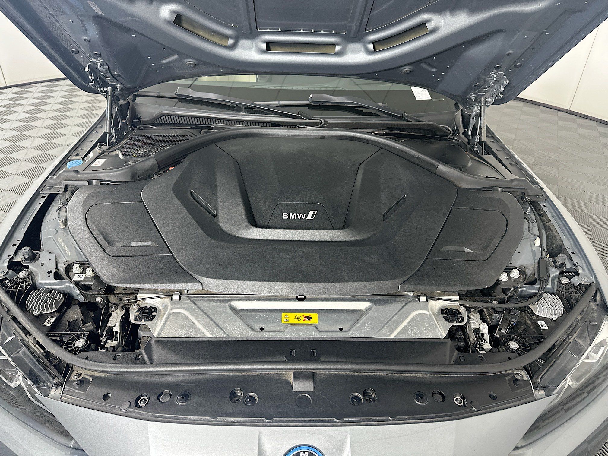 Used 2024 BMW i4 eDrive35 w/ Premium Package RWD image 36