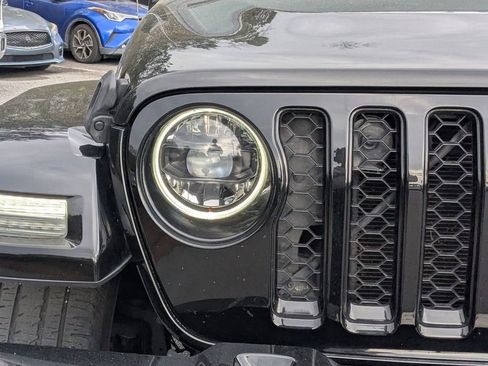 Used 2023 Jeep Gladiator Overland image 10