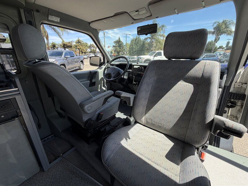 Used 1995 Volkswagen Eurovan Camper FWD image 26