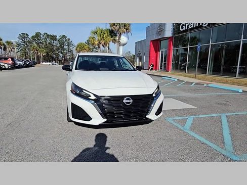 Used 2025 Nissan Altima 2.5 S image 20