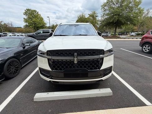 New 2025 Lincoln Navigator L Reserve w/ Jet Appearance Package image 10