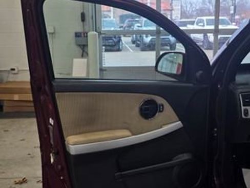 Used 2008 Pontiac Torrent 2WD w/ Preferred Package image 11