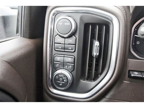 Used 2021 GMC Sierra 2500 Denali w/ Denali Ultimate Package image 21