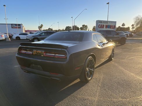 Used 2018 Dodge Challenger SXT w/ Blacktop Package RWD image 4