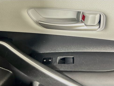 Used 2023 Toyota Corolla SE w/ Carpet Mat Package (TMS) FWD image 32