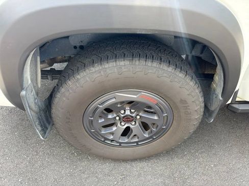 Used 2025 Nissan Frontier Pro-X w/ Pro Convenience Package RWD image 11