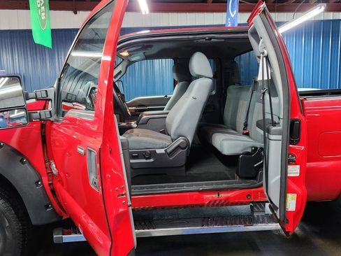 Used 2011 Ford F250 XLT w/ XLT Premium Pkg image 49