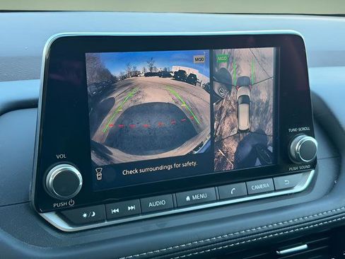 Used 2021 Nissan Rogue SV image 19