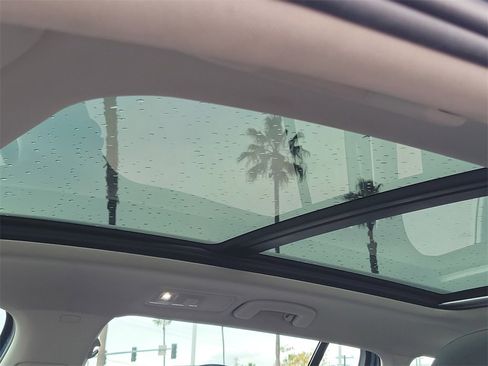 Used 2017 Volkswagen Golf Alltrack SE image 13