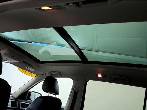 Used 2019 Volkswagen Atlas SEL image 28