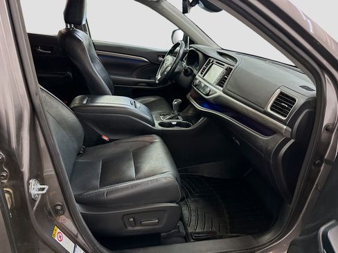 Used 2017 Toyota Highlander Limited w/ Carpet Mat Package AWD/4WD image 35
