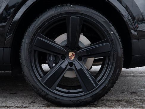 New 2026 Porsche Cayenne Coupe image 12