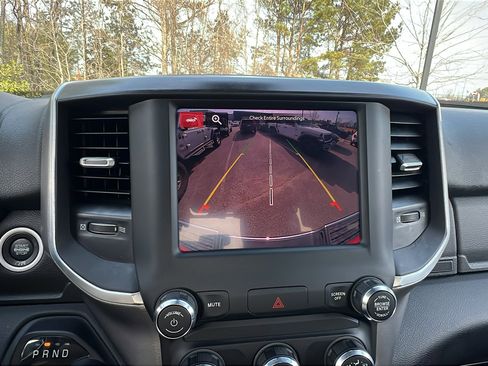 Used 2024 RAM 2500 Big Horn w/ Bed Utility Group image 34