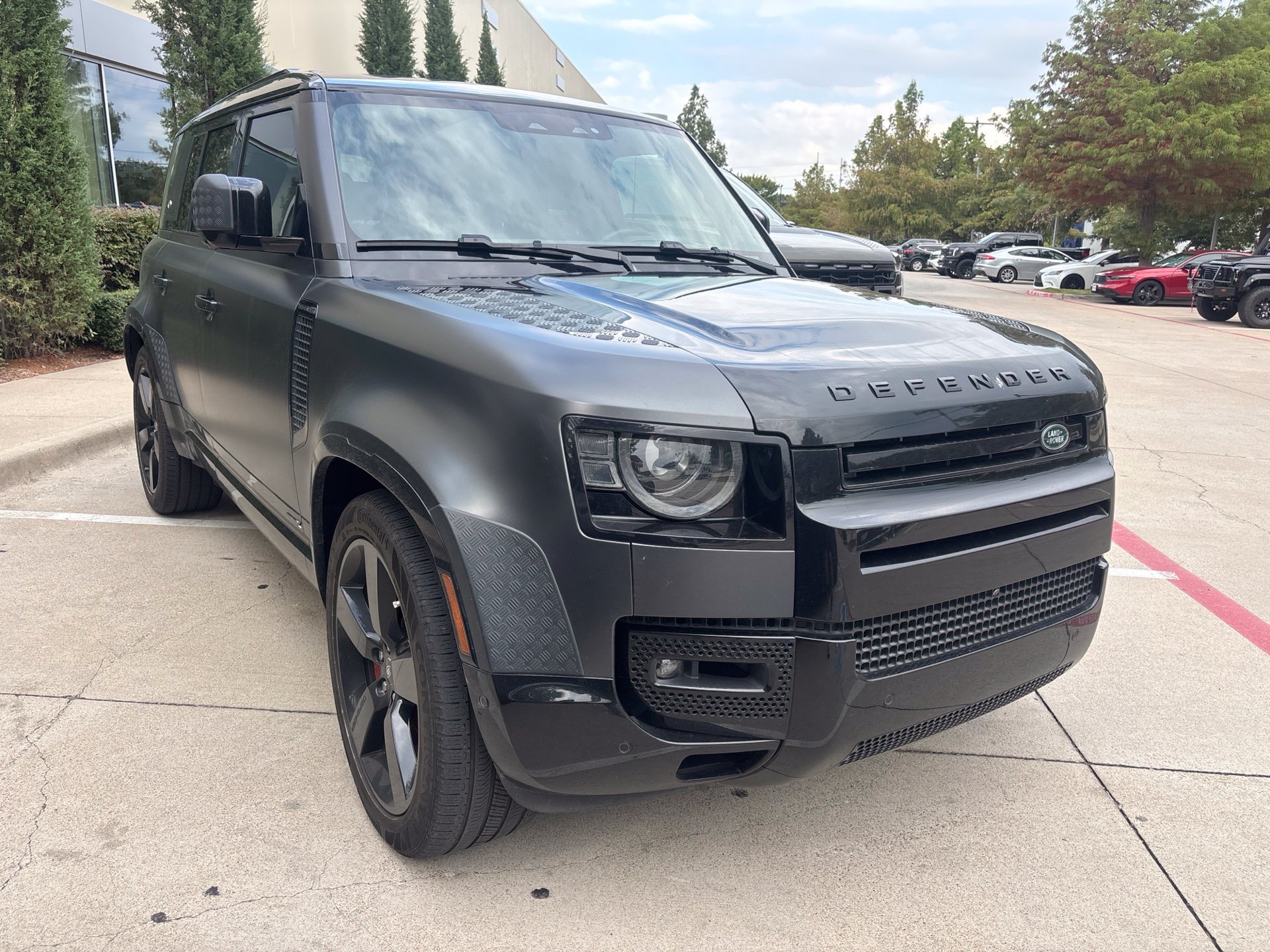 Used 2024 Land Rover Defender 110 X AWD/4WD image 4