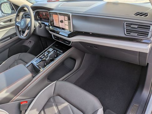 New 2026 Volkswagen Atlas Peak Edition AWD/4WD image 37