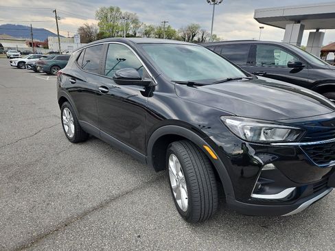 Used 2023 Buick Encore GX Preferred w/ Cold Weather Comfort Package image 2
